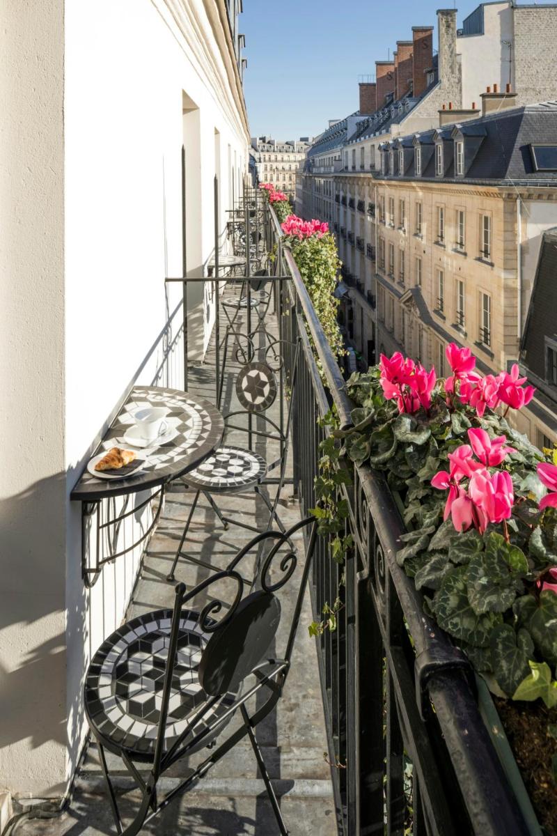 Balcon ou terrasse dans l'établissement Castille Paris – Starhotels Collezione