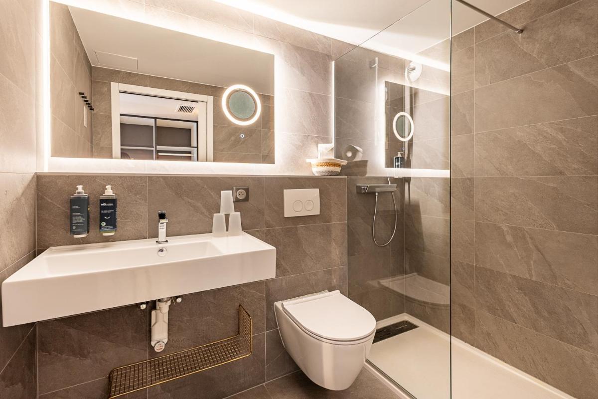 Salle de bains dans l'établissement Brit Hotel, Spa & Restaurant - Colmar Est