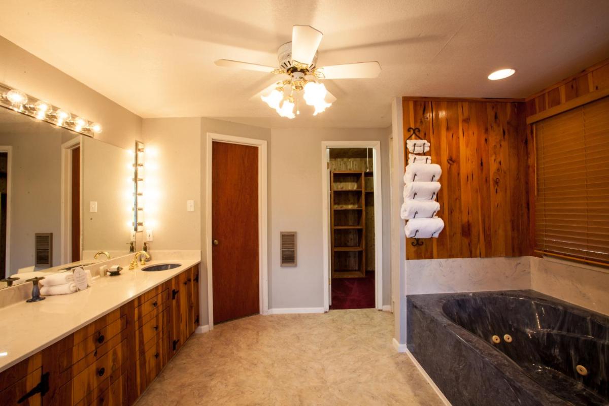 Gruene Cottages - Housity