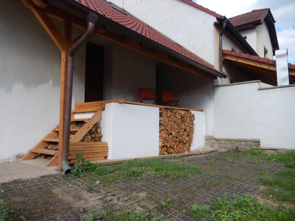 Apartment U Lochů - Housity
