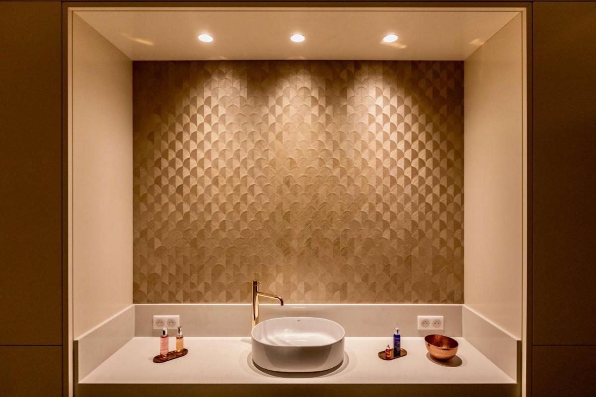 Salle de bains dans l'établissement Best Western Plus Crystal, Hotel,Bar & Spa