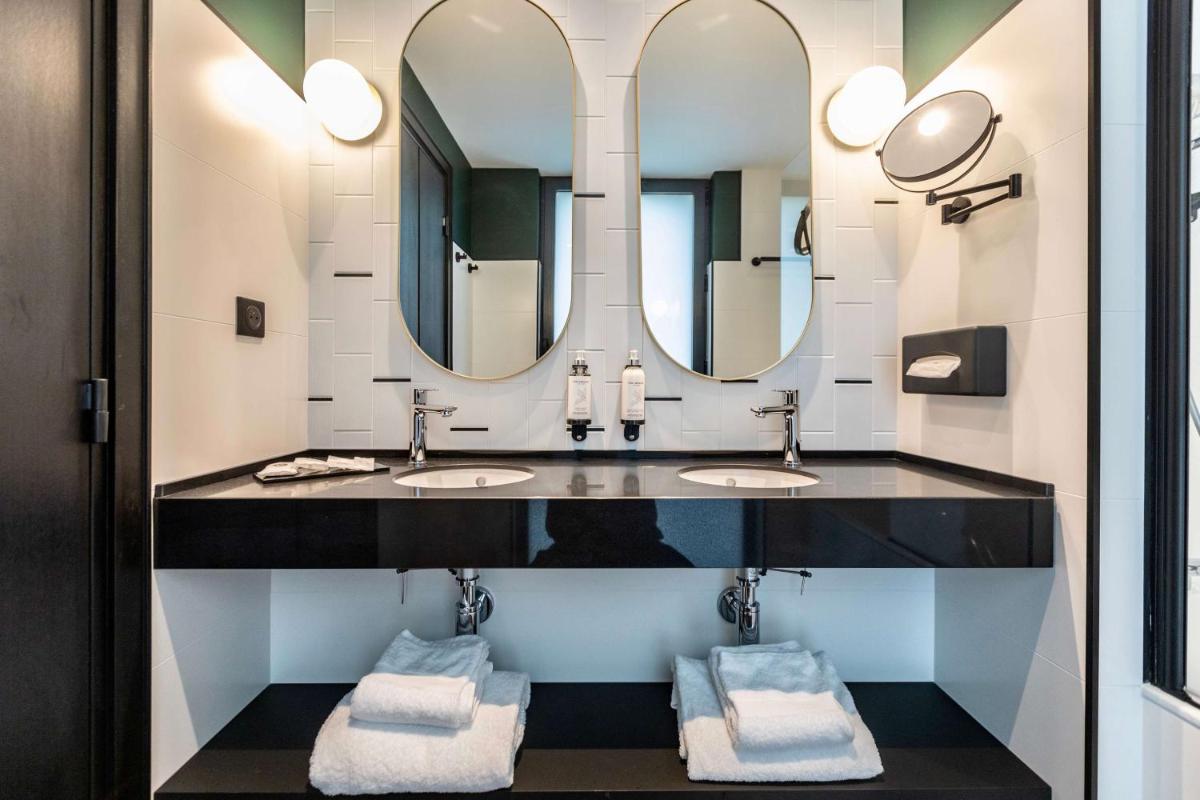Salle de bains dans l'établissement Best Western Plus Crystal, Hotel,Bar & Spa