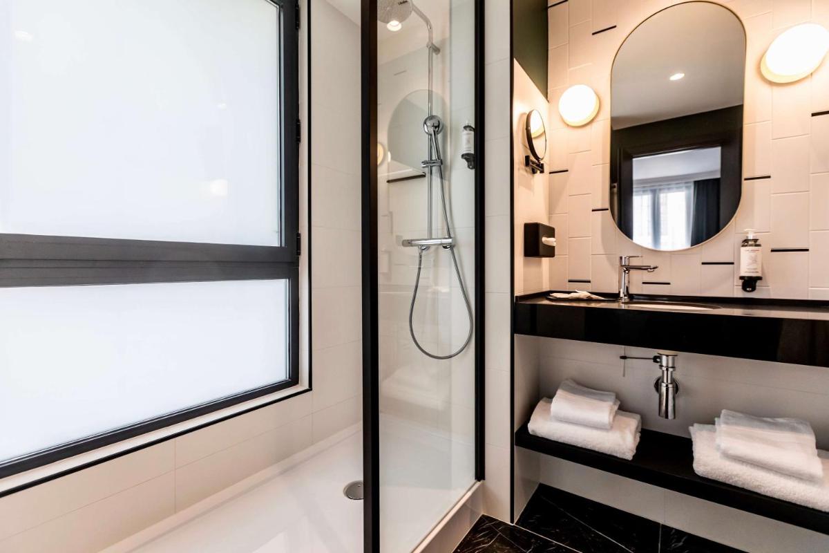 Salle de bains dans l'établissement Best Western Plus Crystal, Hotel,Bar & Spa