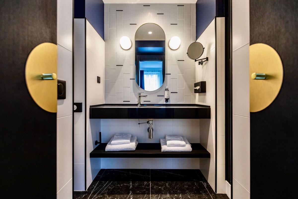Salle de bains dans l'établissement Best Western Plus Crystal, Hotel,Bar & Spa