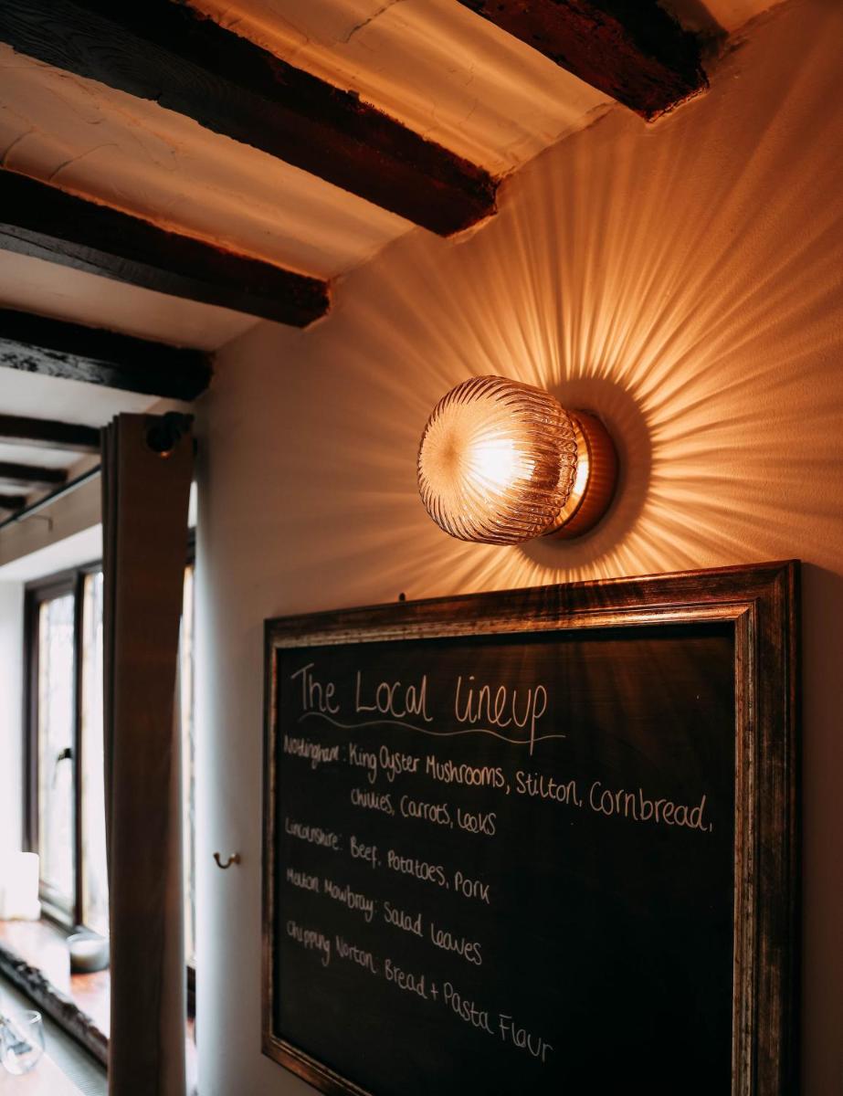 The Five Bells Inn Accommodation - Housity