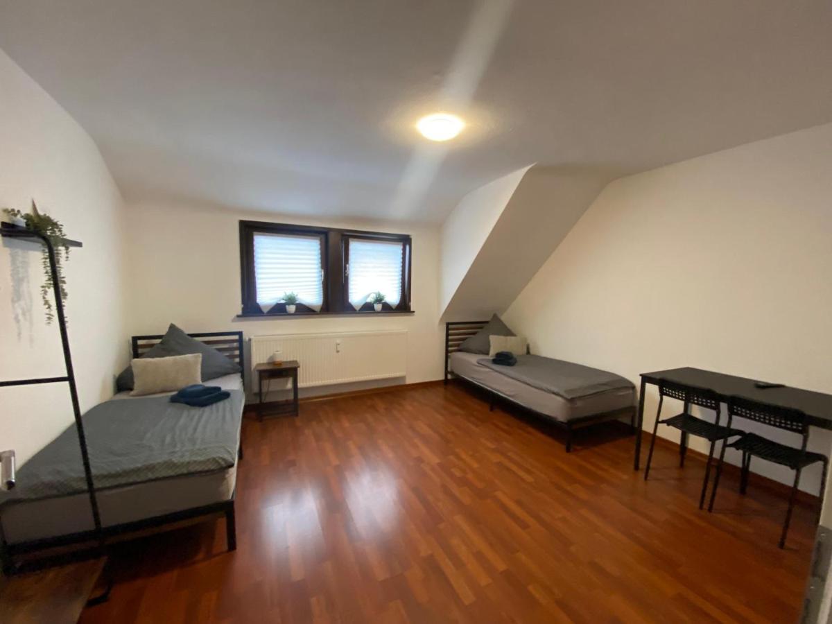 Ruhige Dachgeschosswohnung in Nickenich - Housity