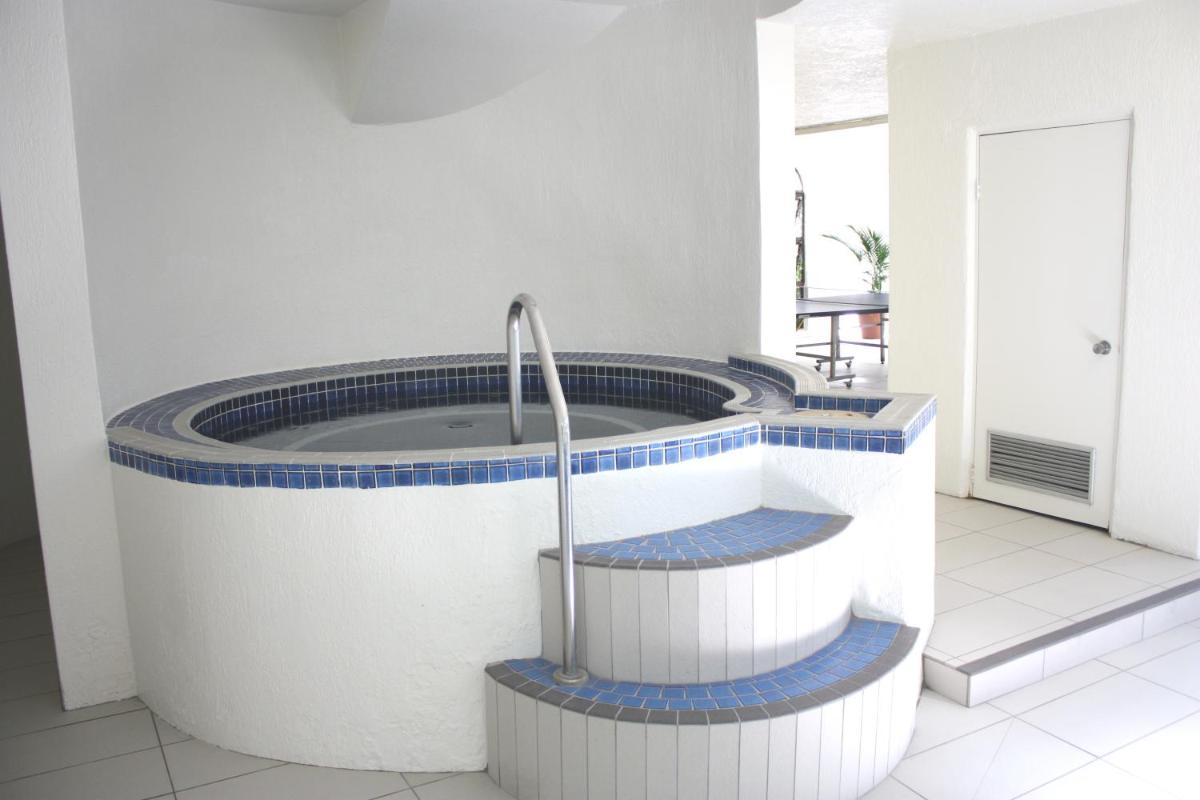 Copacabana Apartments - Housity
