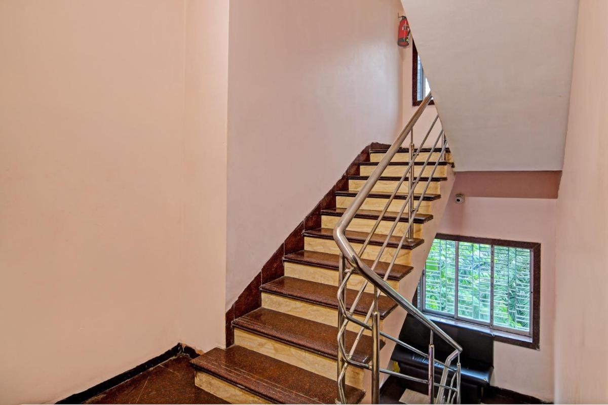OYO HOTEL DASH LIVING - Housity