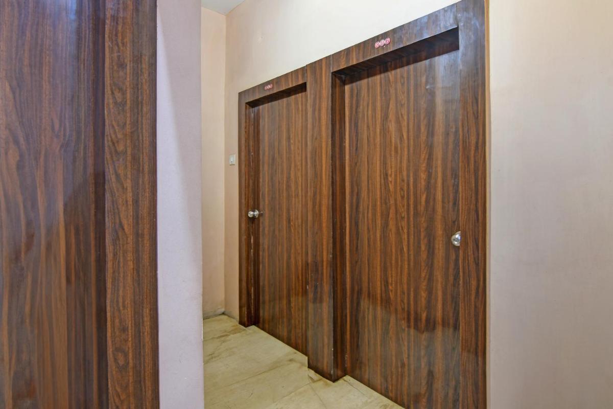 OYO HOTEL DASH LIVING - Housity