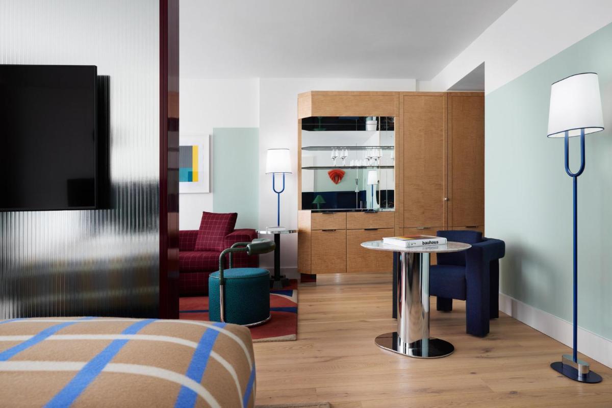 Küche/Küchenzeile in der Unterkunft Kimpton Main Frankfurt by IHG