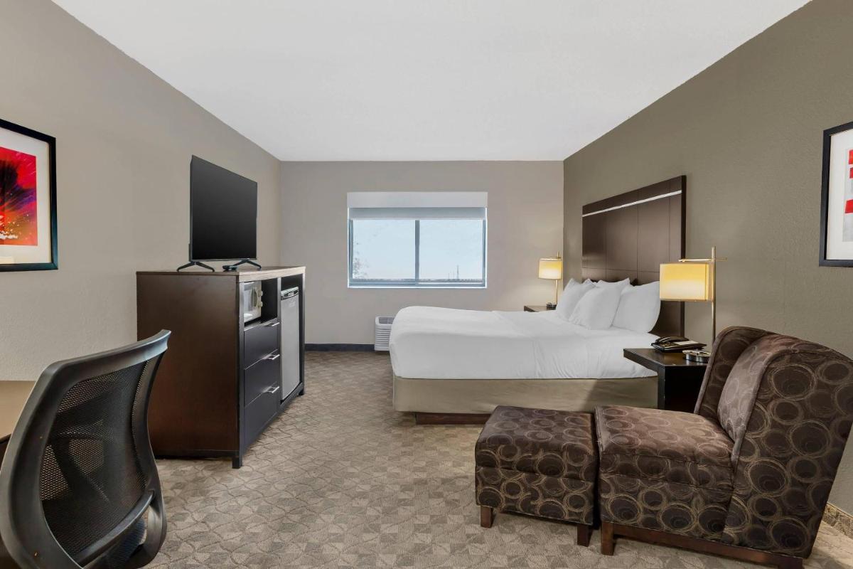 Comfort Inn Huntington near University area - Housity