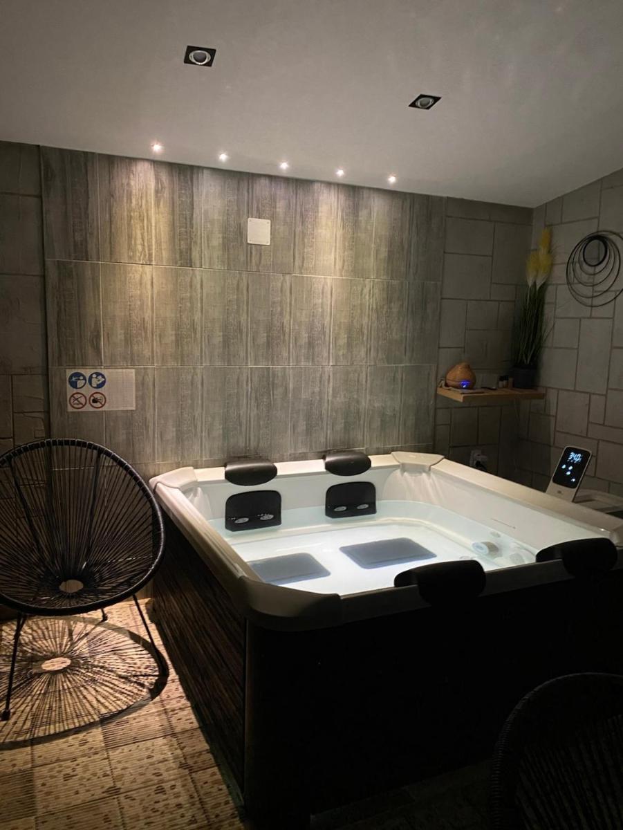 Aphrodite Hills Apartments-Stara Planina - Housity