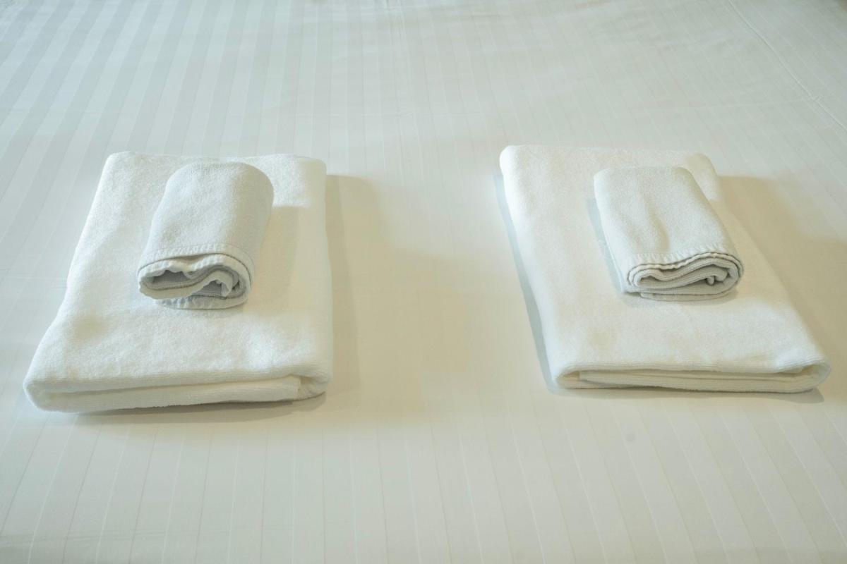 CK2 Hotel SHA EXTRA PLUS - Housity