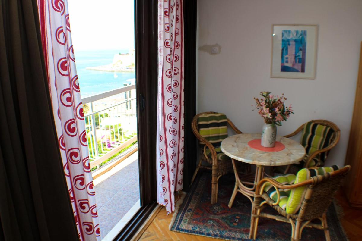 Tamara Apartment - Housity