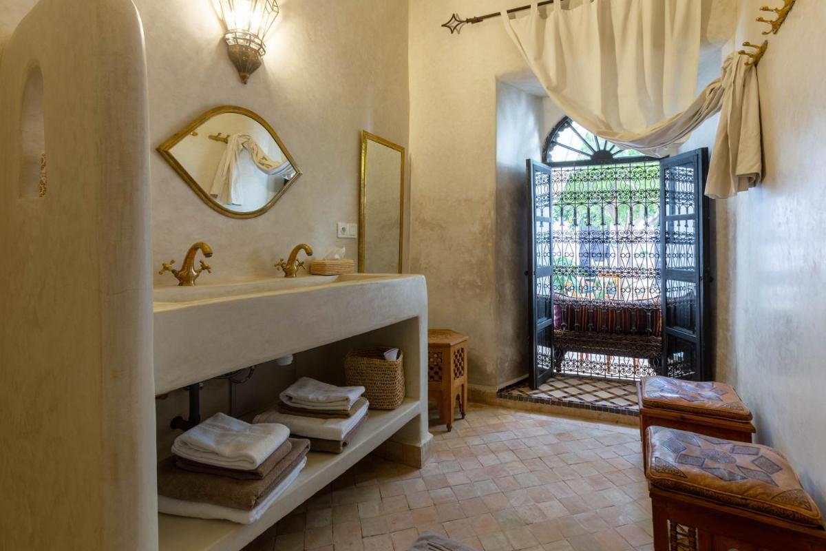 Riad Al Wifak - Housity