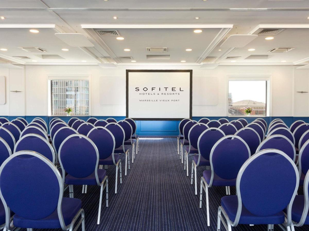 Espace de conférence ou salle de réunion dans l'établissement Sofitel Marseille Vieux-Port