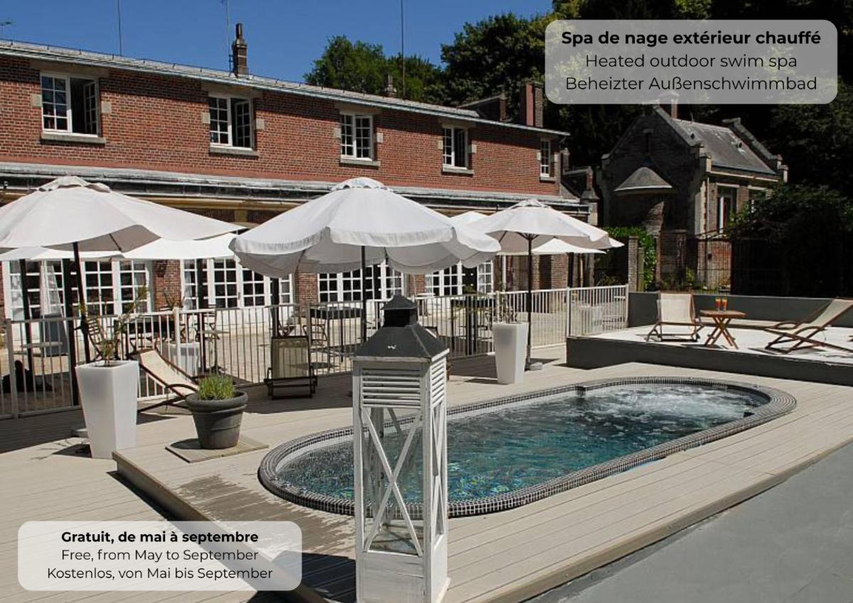 Piscine de l'établissement Domaine de Joinville & Spa ou située à proximité