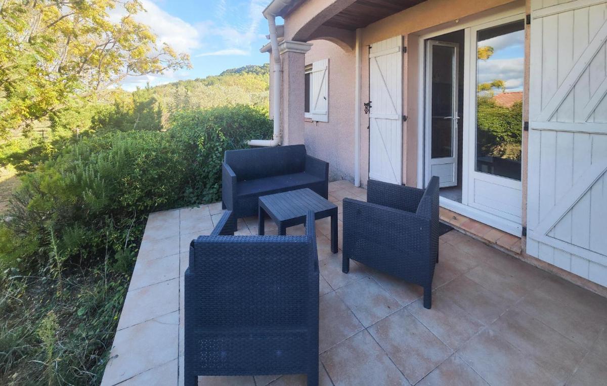 3 Bedroom Gorgeous Home In Saint Chinian - Housity