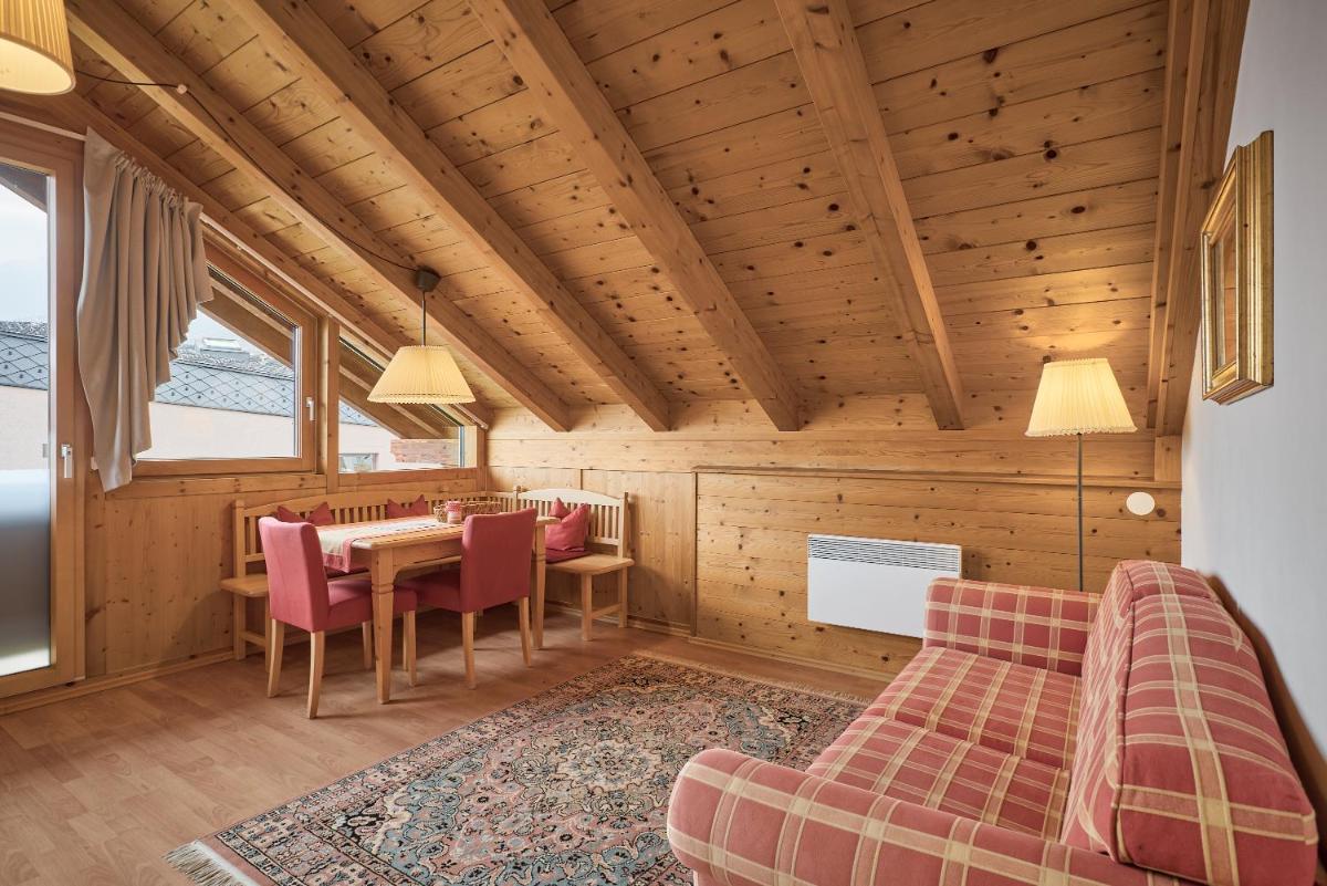Residence La Terrazza, Apartments in Kaltern, Panorama-Terrasse, nahe historischem Zentrum - Housity