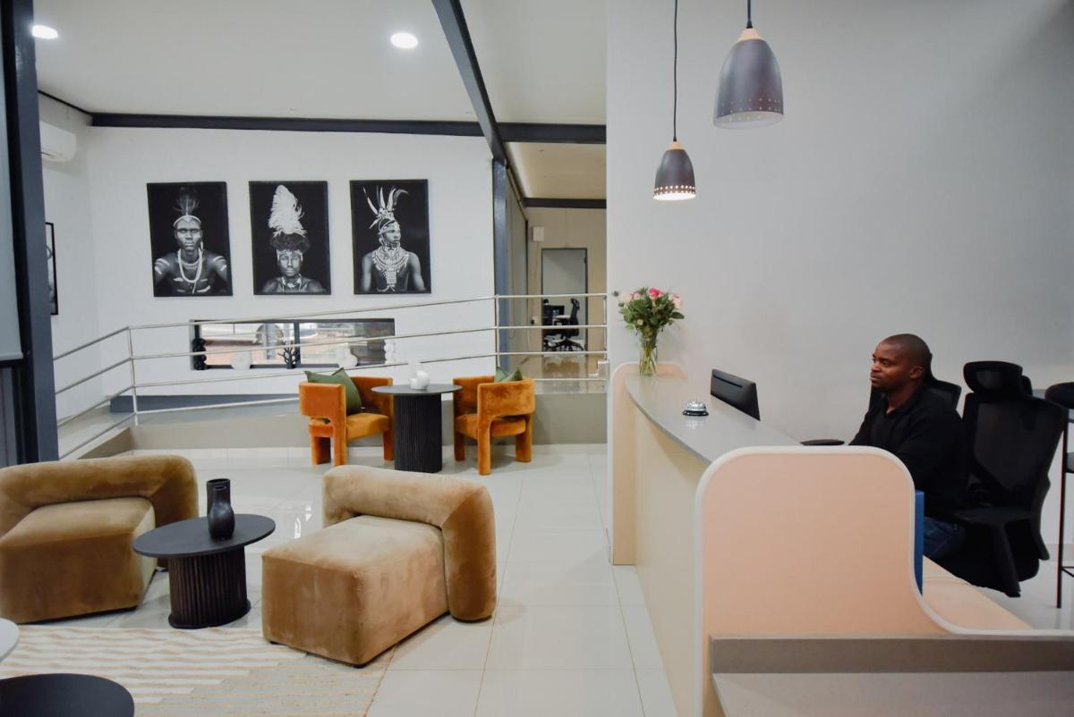 The Anza Lifestyle Lodge - Housity