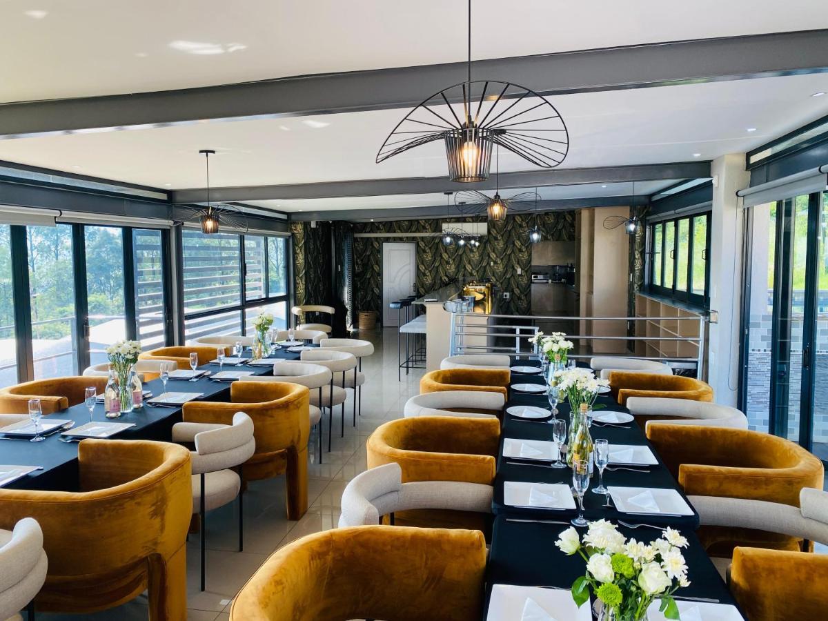 The Anza Lifestyle Lodge - Housity