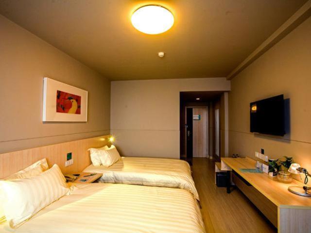 Jinjiang Inn Fuxin Yinbin Avenue - Housity