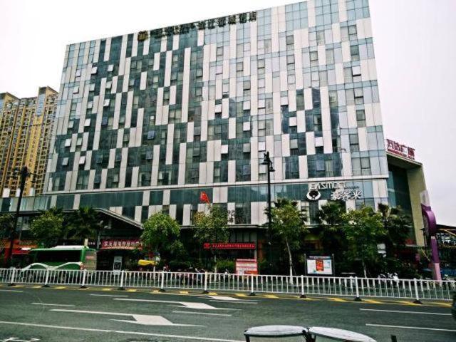 Metropolo, Jinjiang, Wanda Plaza - Housity