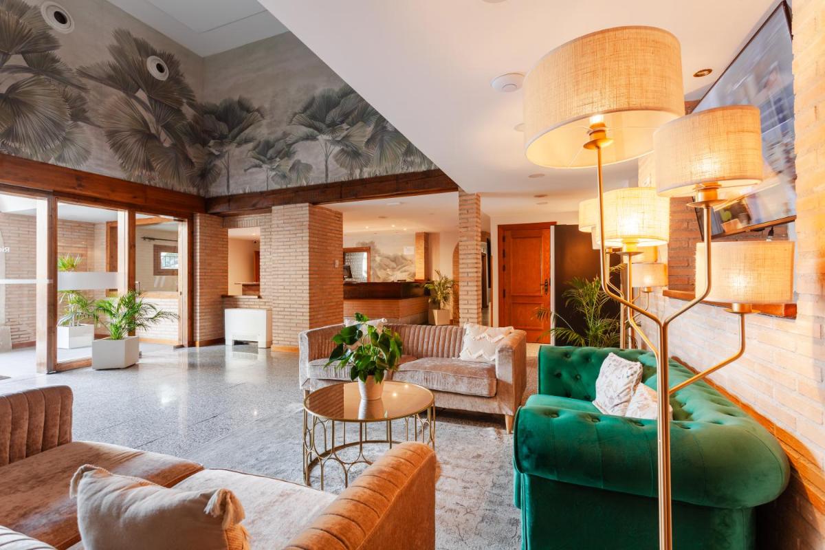 DWO Rioja Wine Hotel - Housity