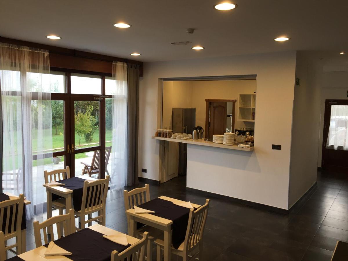 Hosteria La Moraleja - Housity