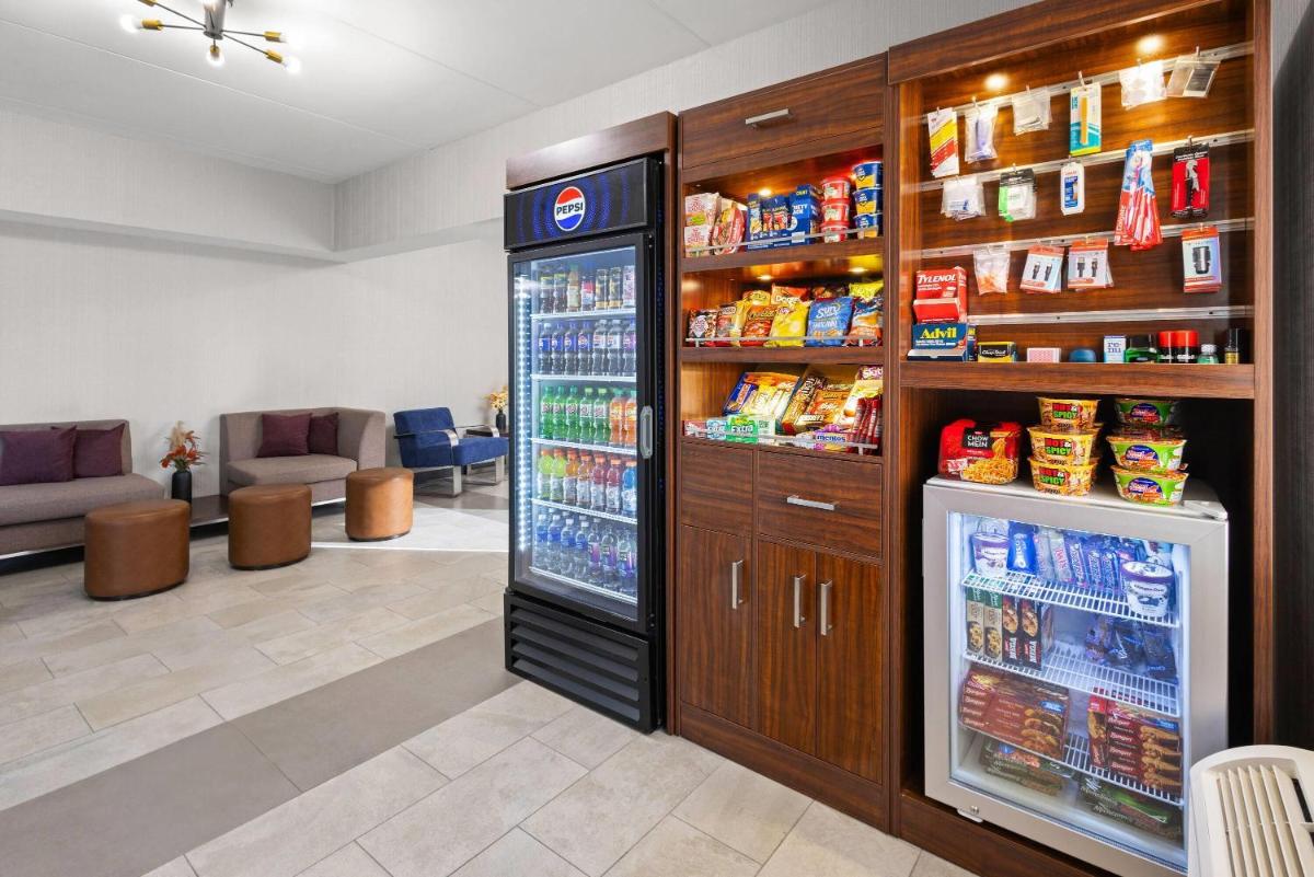 Wingate by Wyndham Pittsburgh New Stanton - Housity