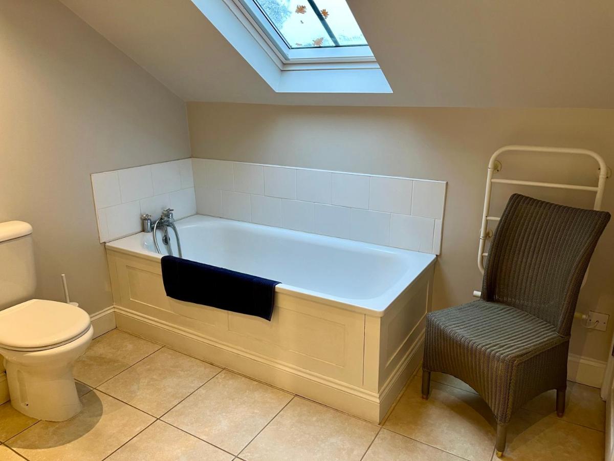 Mulberry Barn Annx - Self Contained Near Winchester - Housity