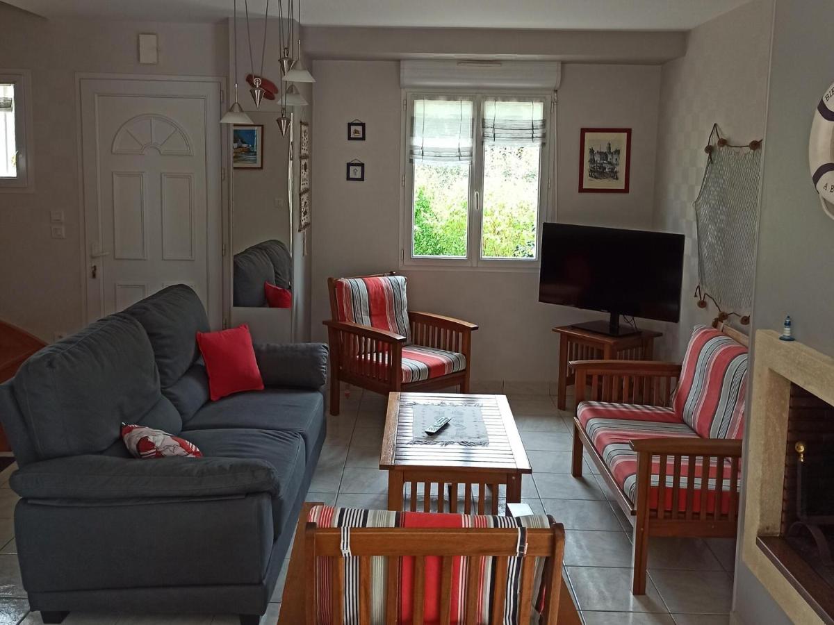 Holiday home, Le Tour-du-Parc - Housity