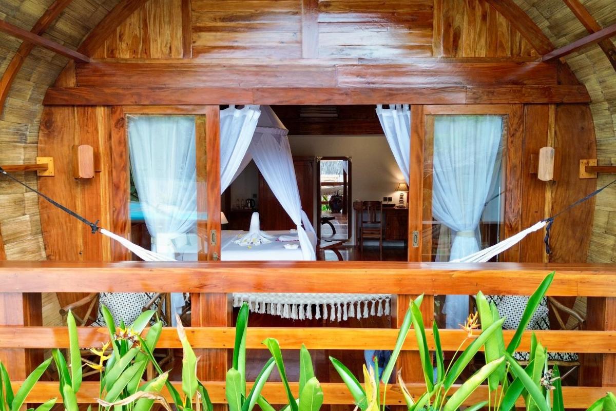 Lagoona Beach Bungalows - Eco Bungalows Batukaras - Housity
