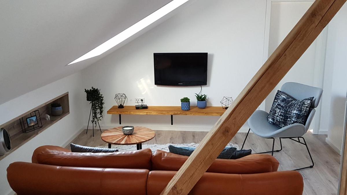So kuschelig und stylisch! Traumwohnung PANORAMA in Elz bei Limburg Lahn - Housity