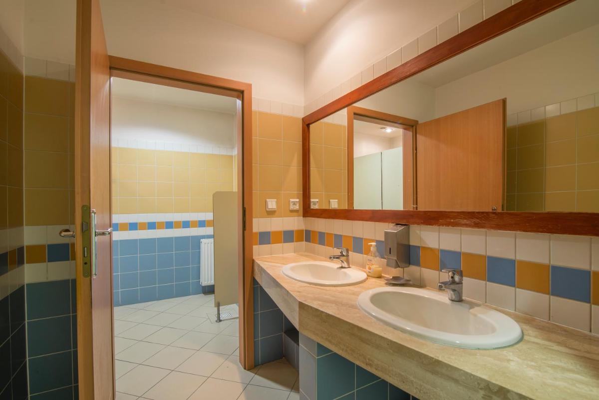 Sea Hostel - Housity