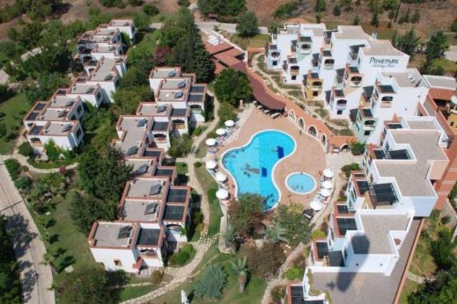 Pine Park Holiday Club - Housity