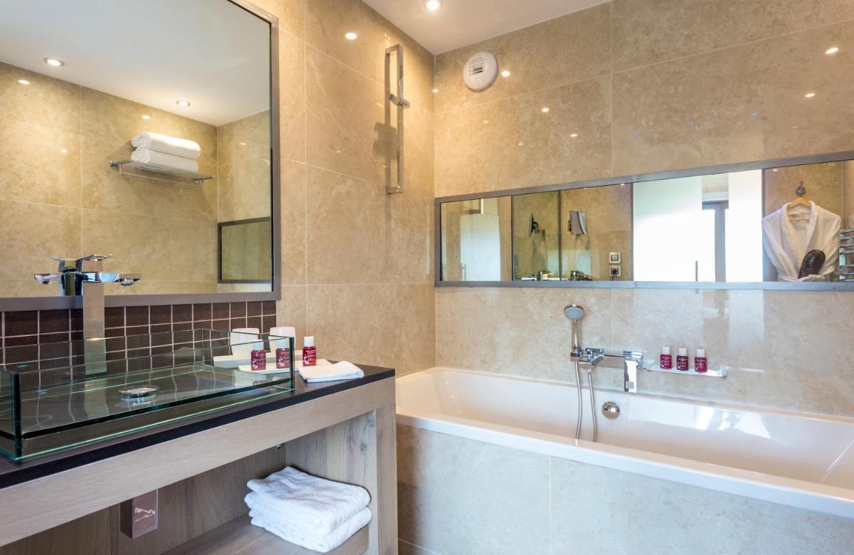 Salle de bains dans l'établissement Hôtel Taj-I Mah by Les Etincelles