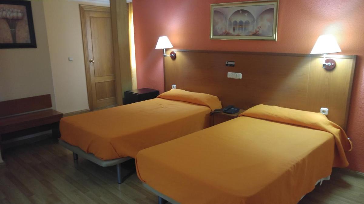 Hotel Cabañas - Housity