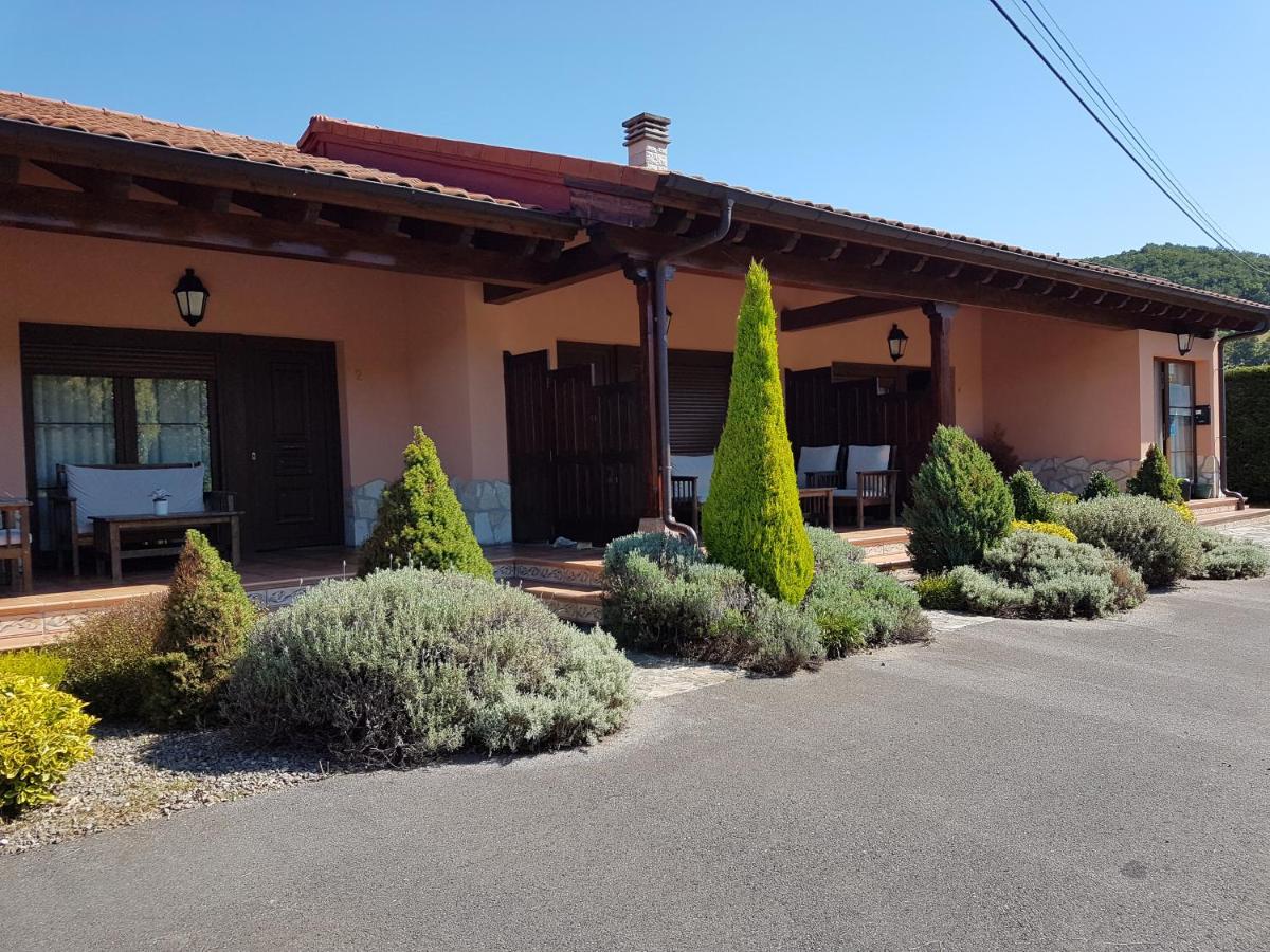 Apartamentos El Pedrayu - Housity