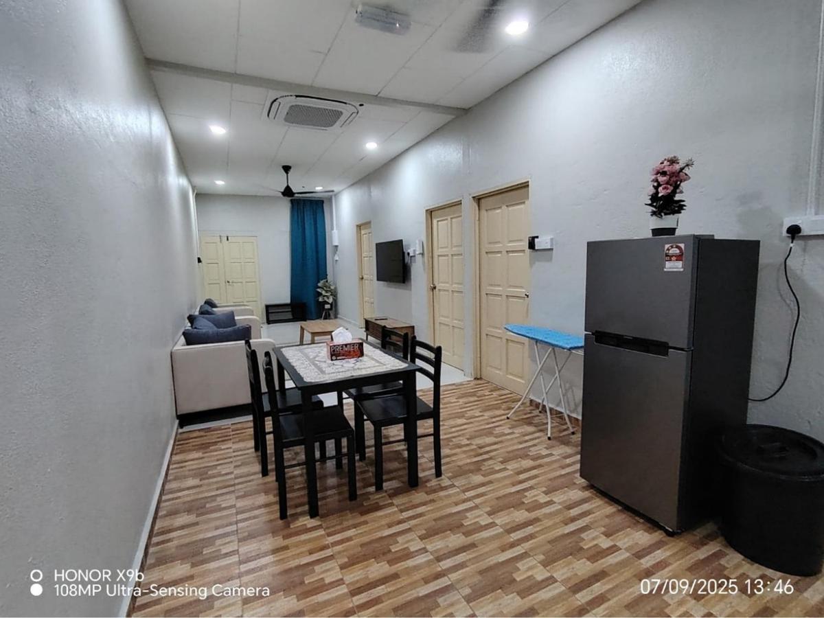 Homestay Haji Omar Sungai Dua Butterworth - Housity