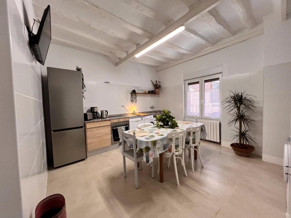 Apartamento Encantador de 4 Habitaciones en Murillo de Río Leza- La Rioja - Housity