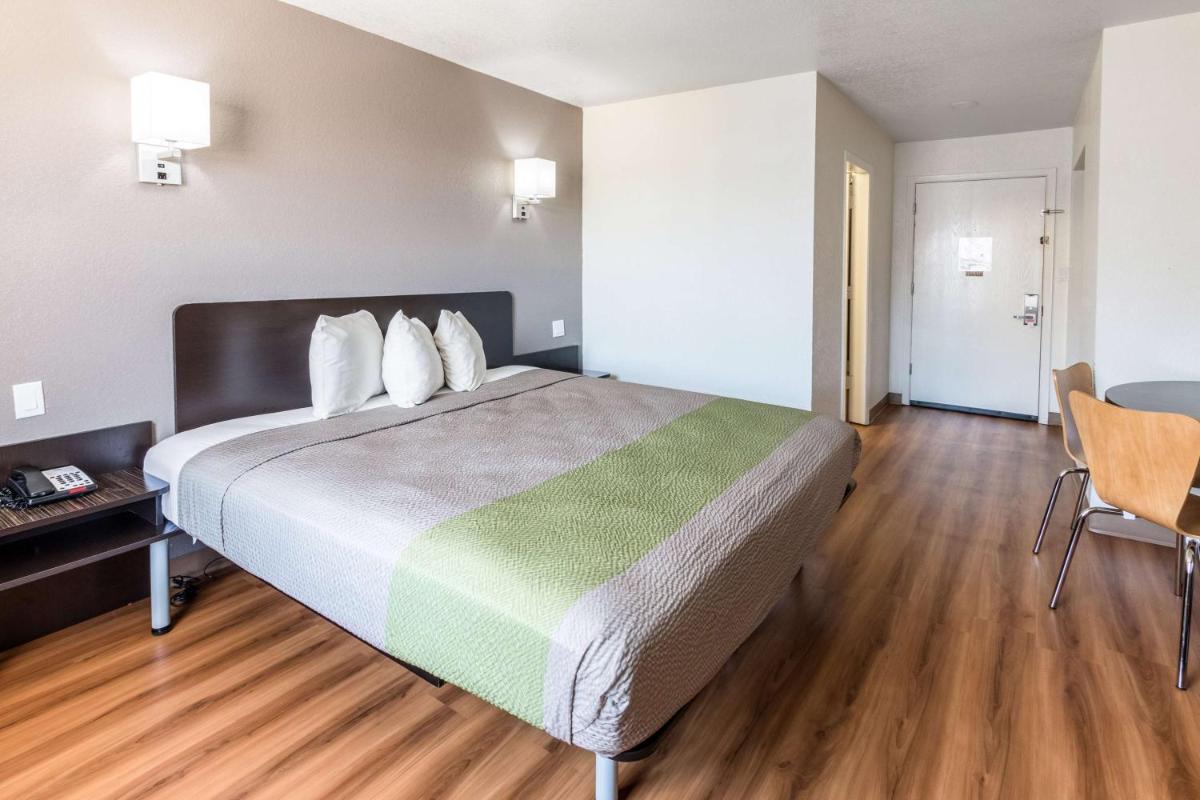 Studio 6-Arlington, TX - Housity