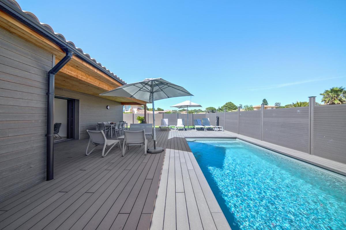 Piscine de l'établissement Résidence Pierre & Vacances Premium Vesna Rossa ou située à proximité