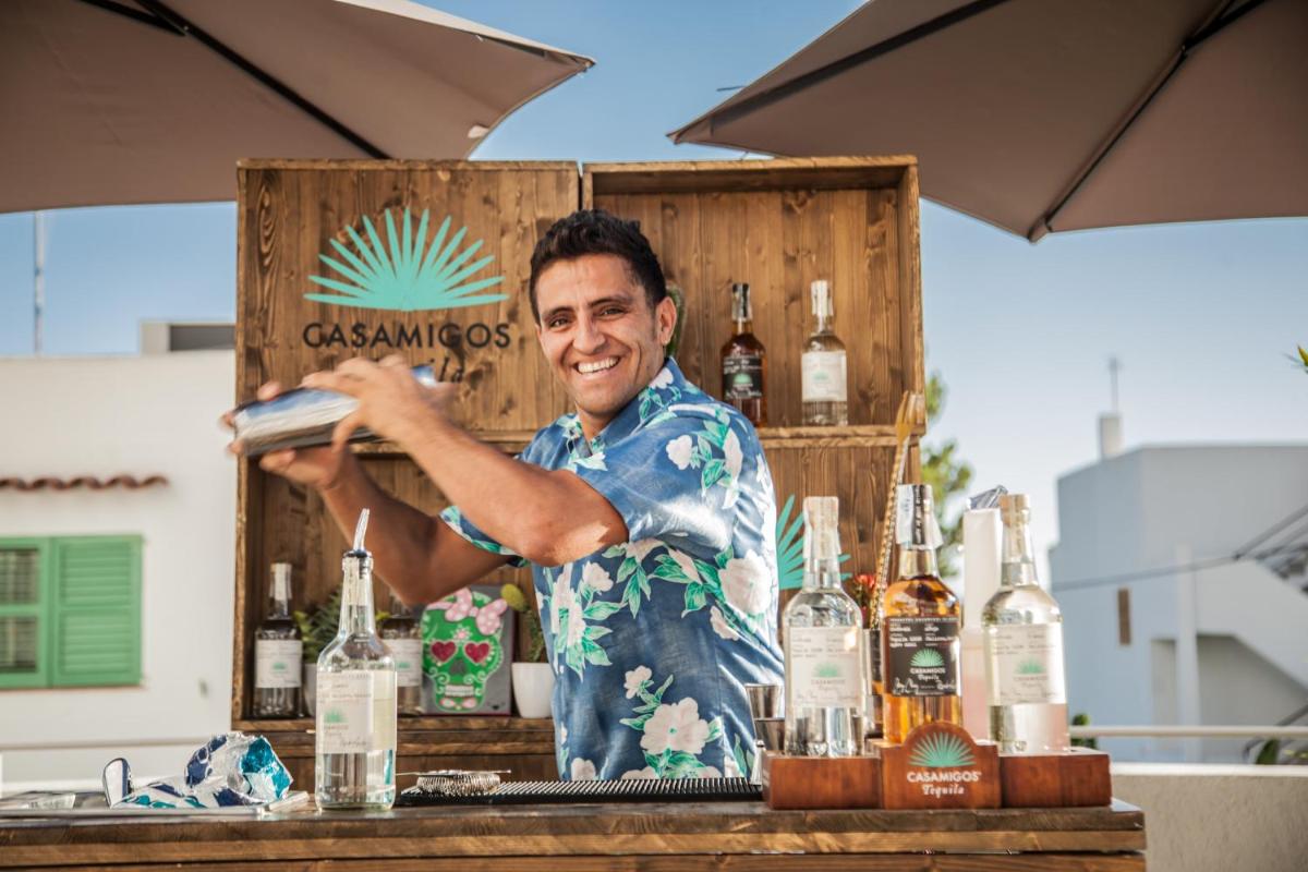 Bebidas en Ocean Drive Talamanca