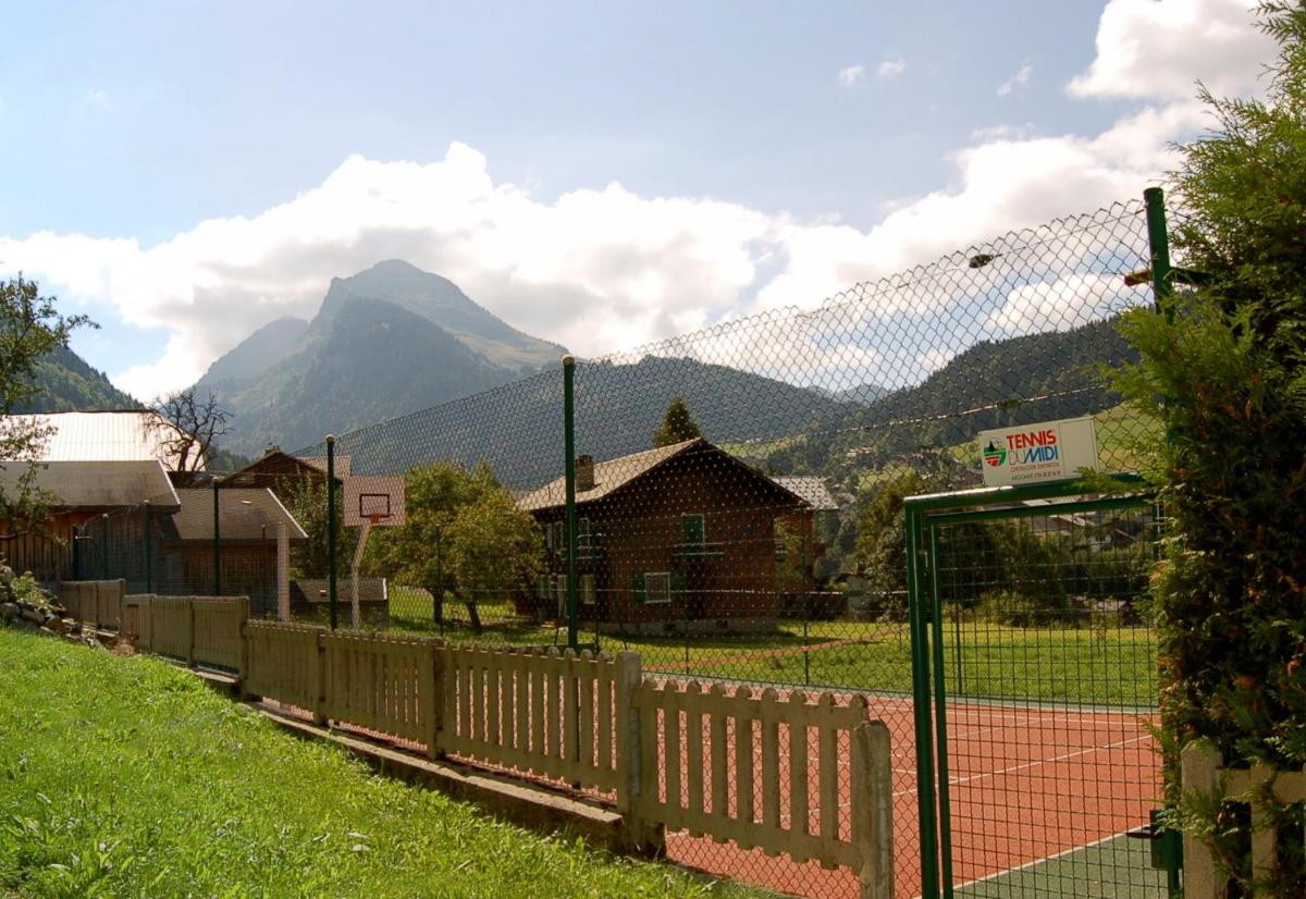 Vue générale sur la montagne ou vue sur la montagne depuis l'hôtel