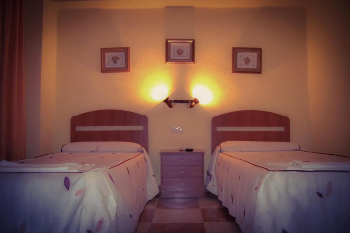 Hostal Tarifa - Housity