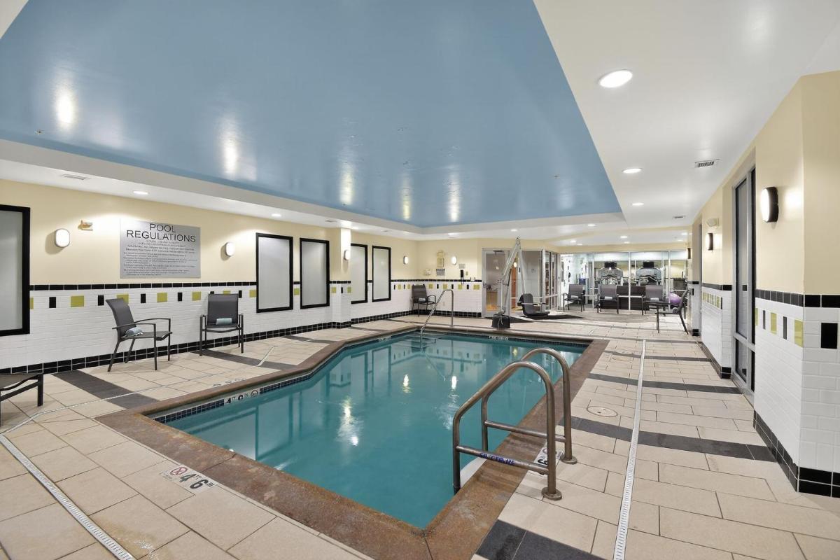 Fairfield Inn & Suites by Marriott Omaha Downtown - Housity