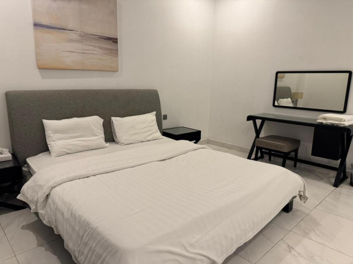 Happy Home Suites - Housity