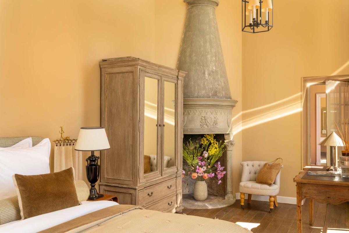 Coin salon dans l'établissement Château d'Augerville Golf & Spa Resort - TemptingPlaces Collection