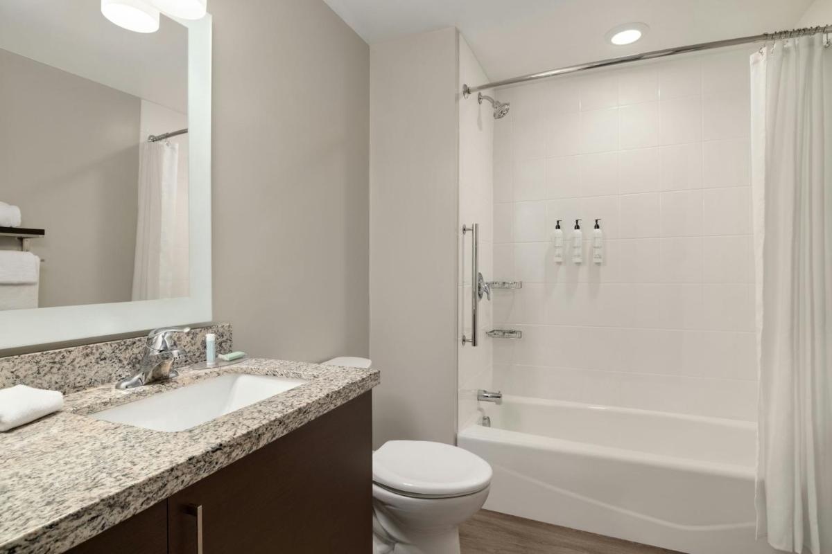 TownePlace Suites by Marriott Pittsburgh Harmarville - Housity
